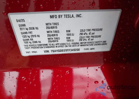 2026 Tesla Model Y Long Range Dual Motor All-Wheel Drive/Long Range Launch Series z USA, uszkodzony, nr VIN 7SAYGDEE9TF349208